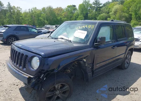 2016 Jeep Patriot High Altitude Edition из США, поврежденный, VIN 1C4NJRFB3GD745215